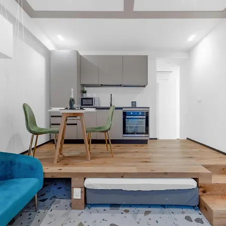 Pi18 - Loreto-duomo - Luxury - Апартаменты *